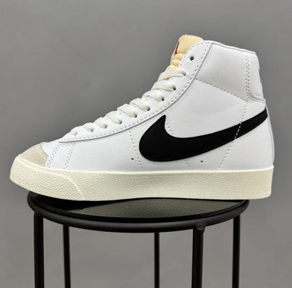 Nike Blazer Classic Mid 77 White
