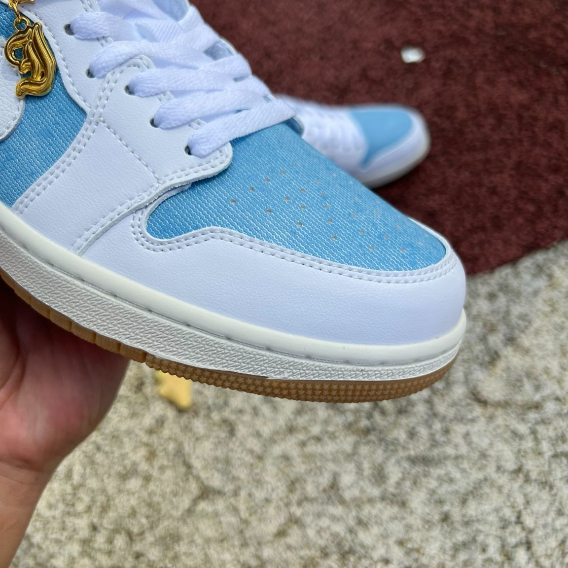 Jordan Retro 1 Low Azul y Blanco