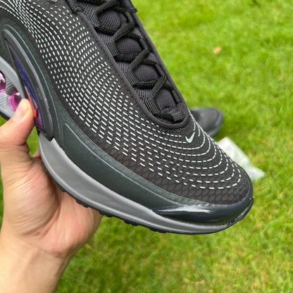Air Max DN Negro y Rosa