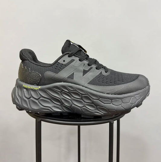 New Balance Trail More V3 Negro Total