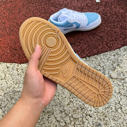 Jordan Retro 1 Low Azul y Blanco