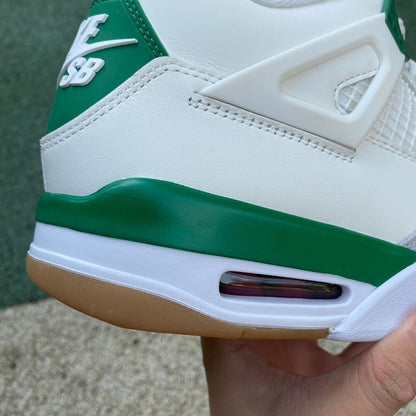 Jordan Retro 4 Pine Green