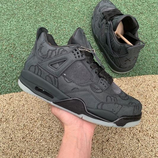Jordan Retro 4 Kaws Negro
