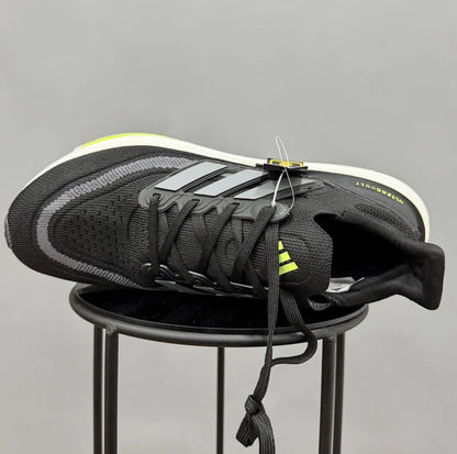 Adidas Ultraboost Light Negro