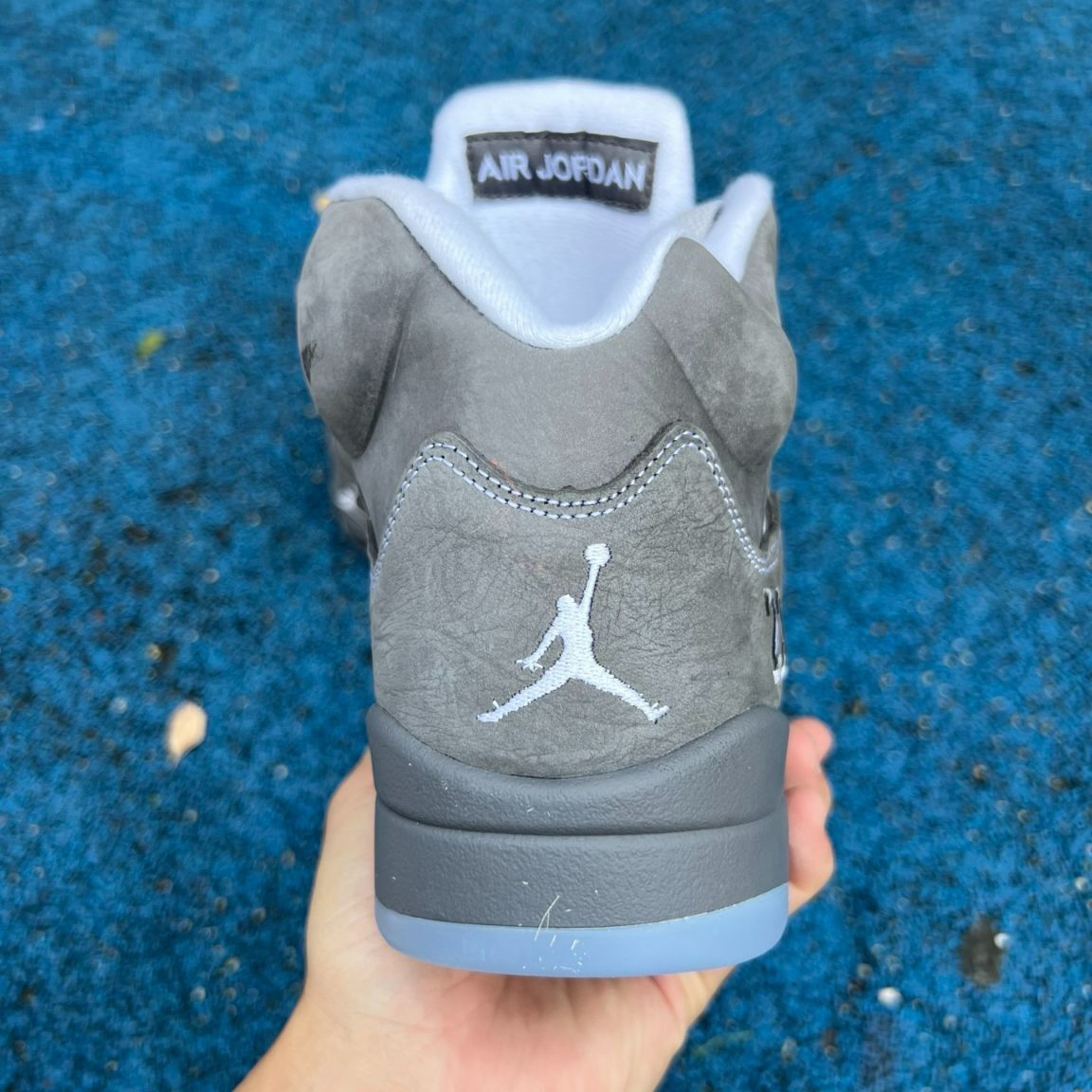 Jordan Retro 5 Wolf Grey
