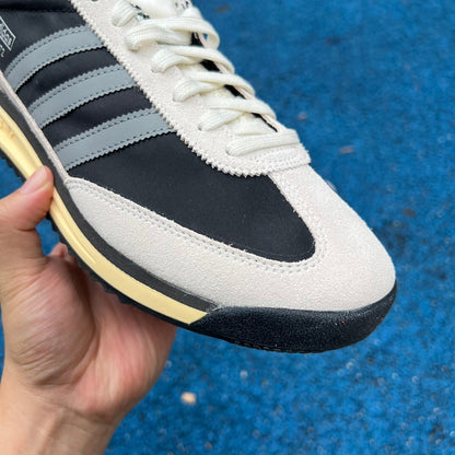 SL-72 Gris y Negro