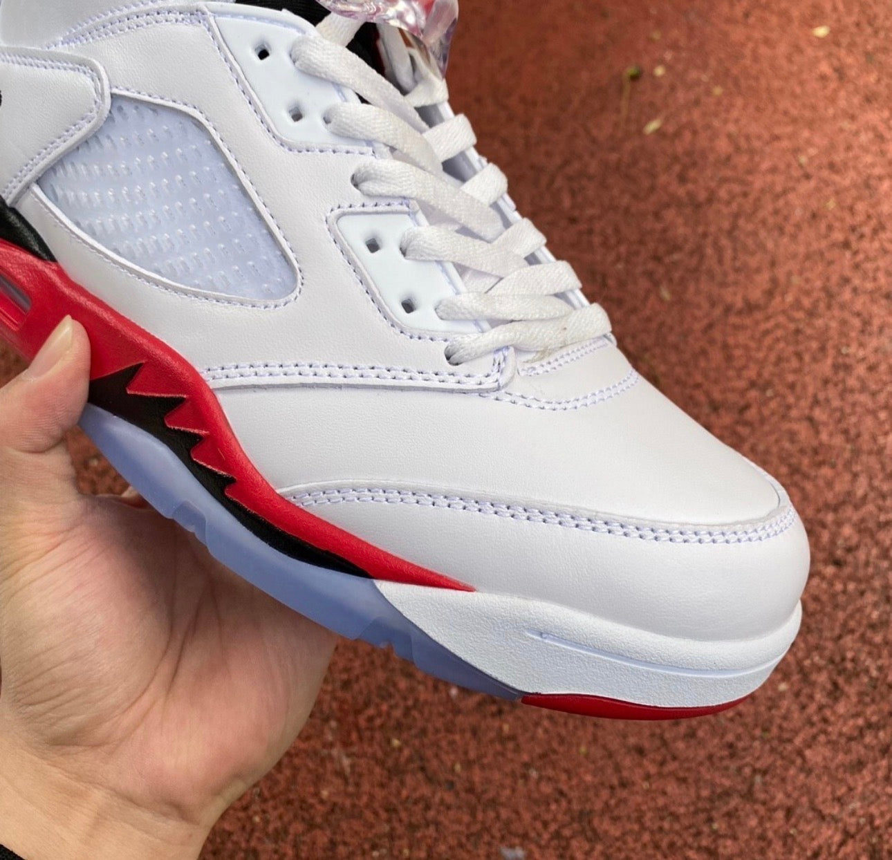 Jordan Retro 5 Fire Red