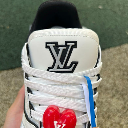 Louis Vuitton Trainer Corazón Negro